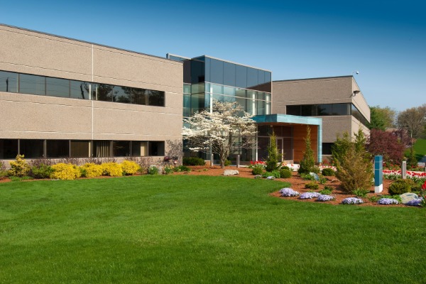commercial-lawn-care commercial lawn care